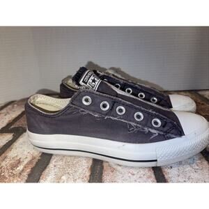 Converse Laceless Chuck Taylor Trainers - US Men’s 4 Woman’s 6 - Purple/White